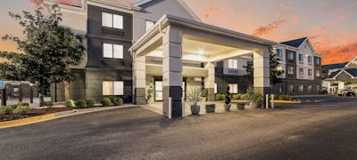 Quality Inn & Suites Augusta