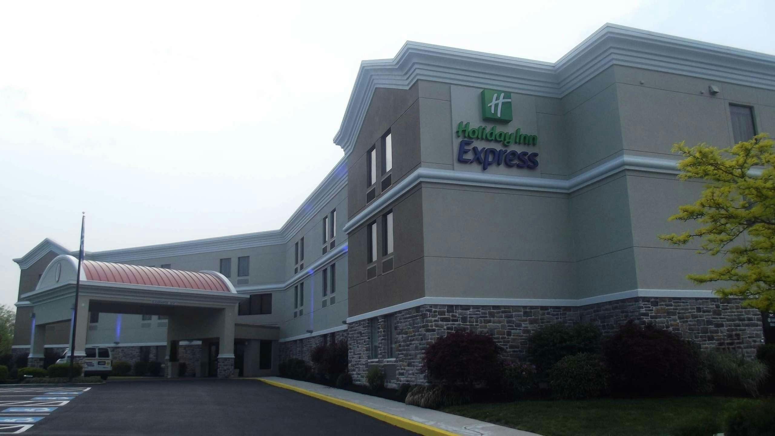 Holiday Inn Express Harrisburg NE