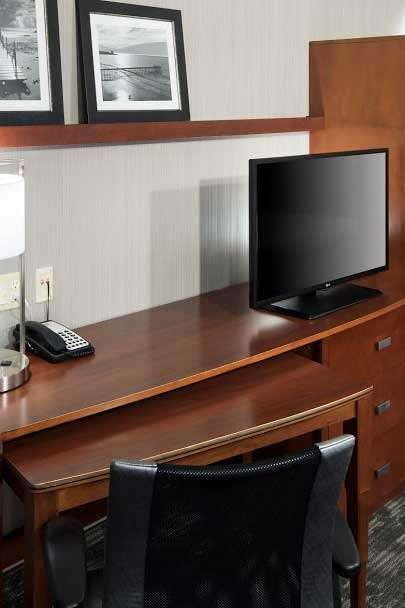 Hotel Courtyard Santa Clarita Valencia photo 4