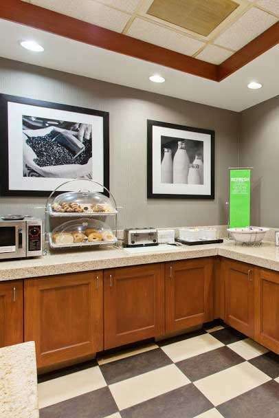 Hotel Hampton Inn Suites Clovis Airport North photo 5