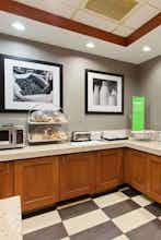 Hotel Hampton Inn Suites Clovis Airport North photo 5