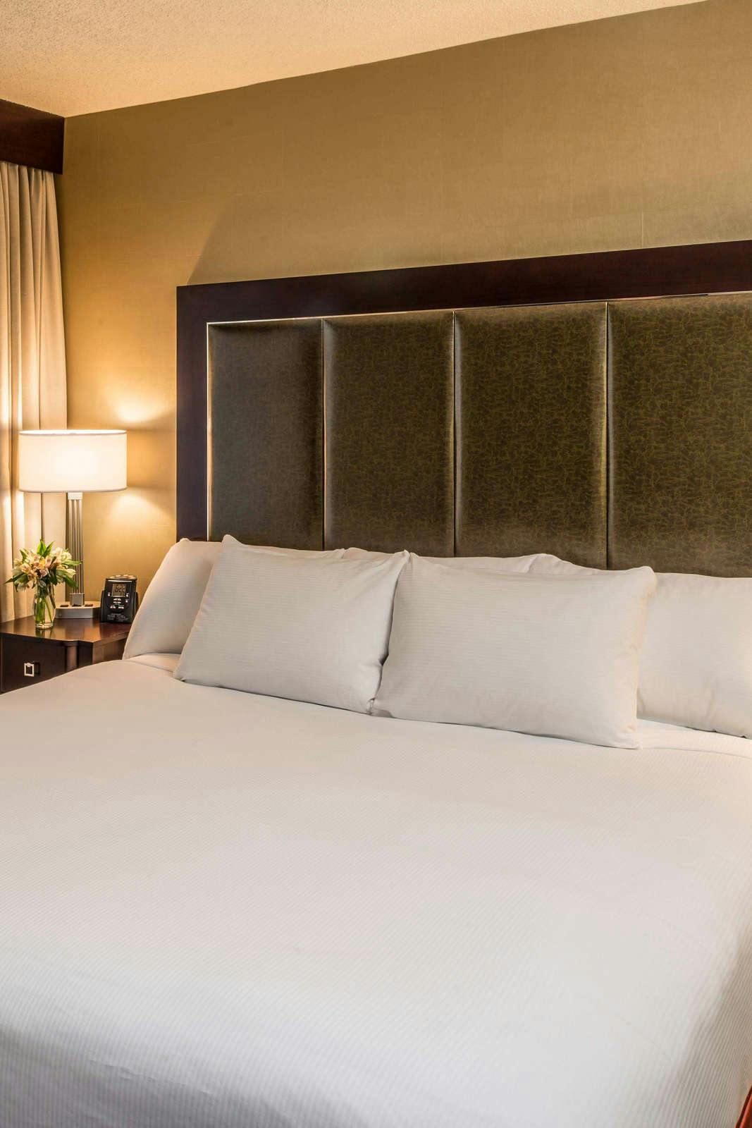 Hotel DoubleTree by Hilton Hotel Raleigh-Durham Airport at Research Triangle Park photo 1