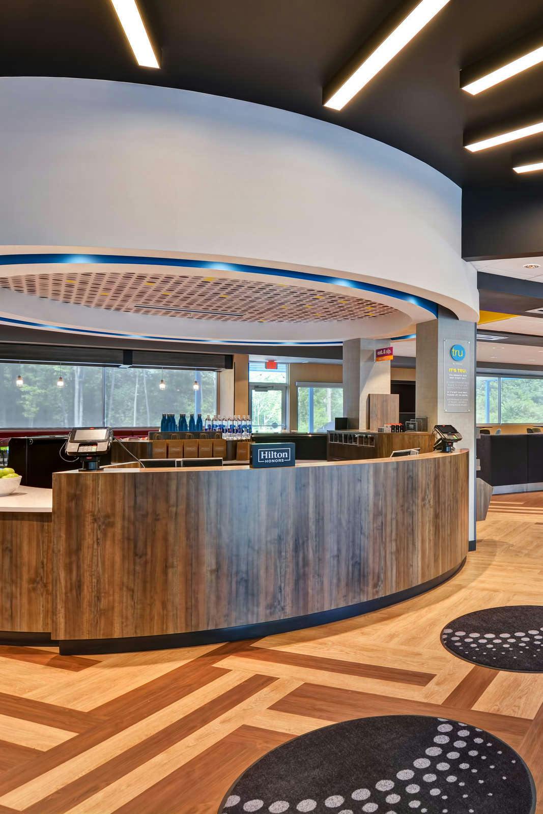 Hotel TRU by Hilton Middletown photo 5