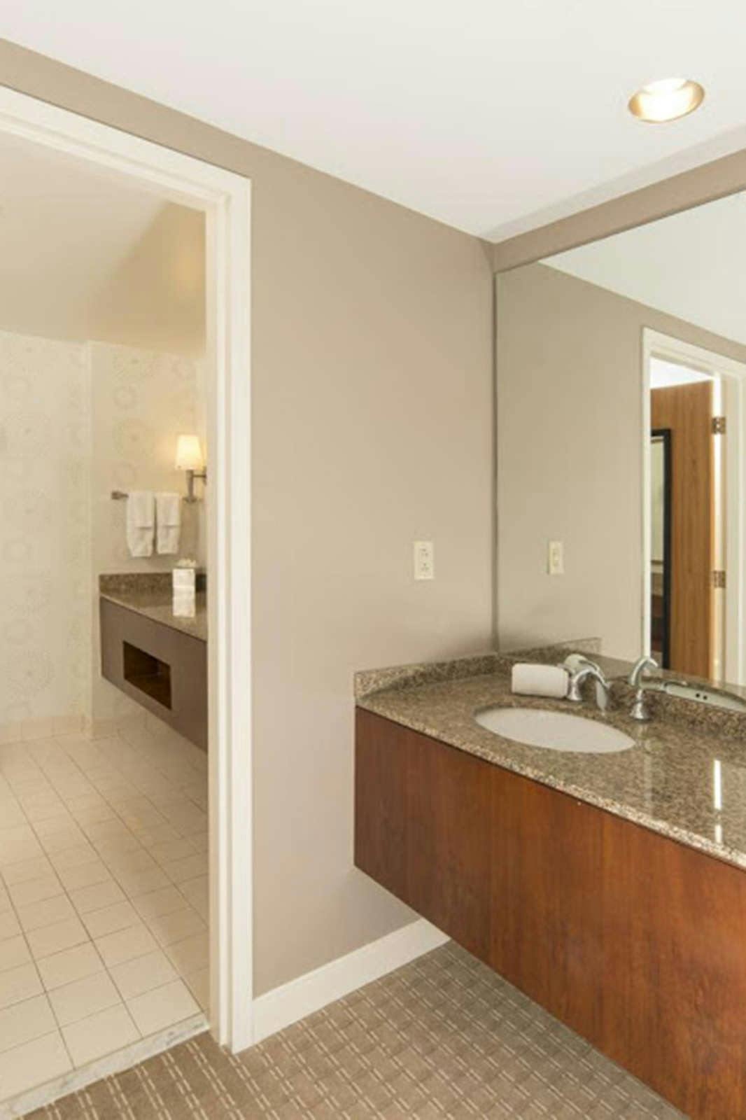 Hotel Hilton Indianapolis Hotel & Suites photo 4