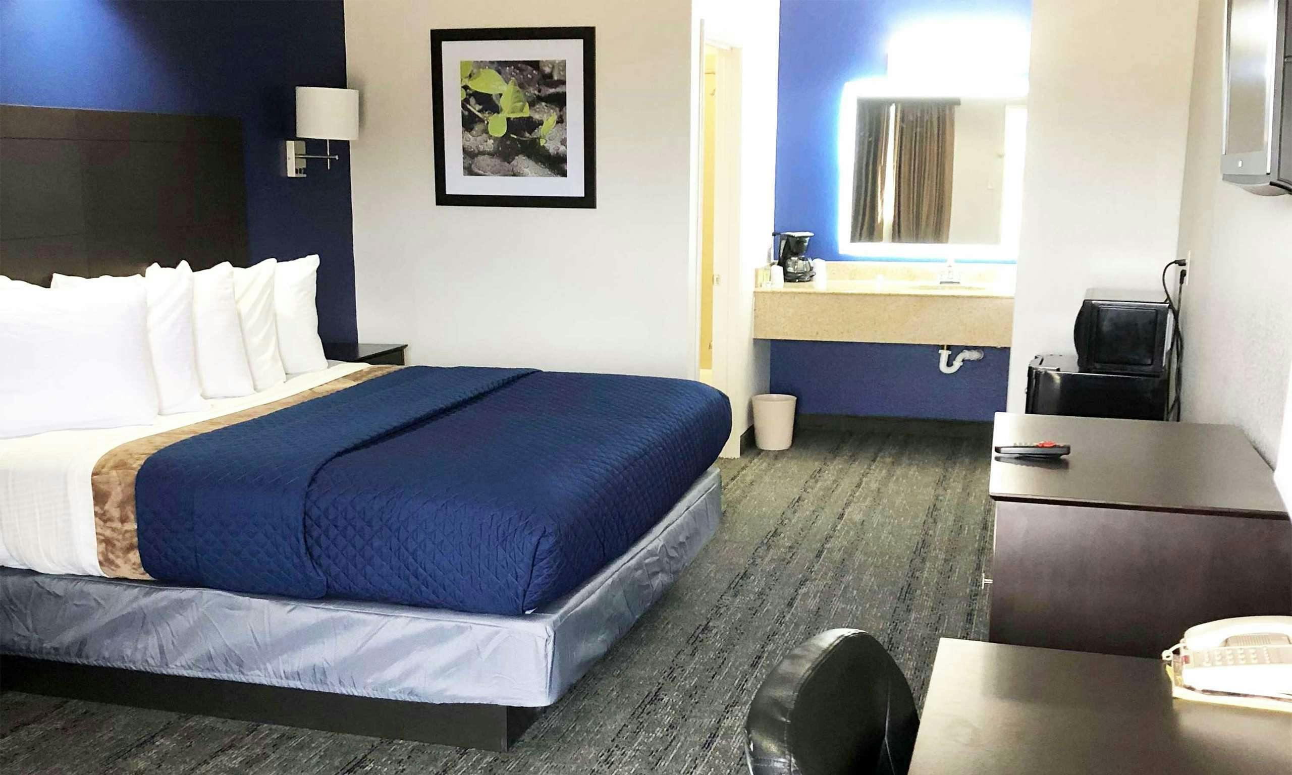 Executive Inn & Suites Joaquin