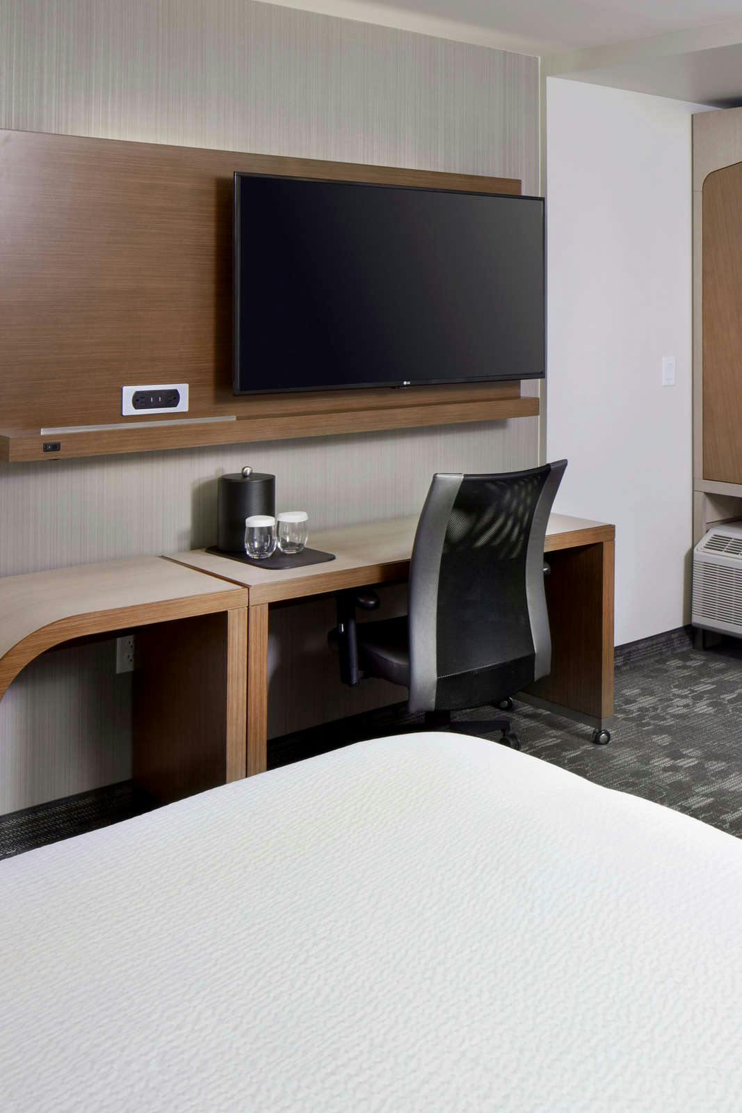 Hotel Courtyard by Marriott Houston Intercontinental Airport photo 5