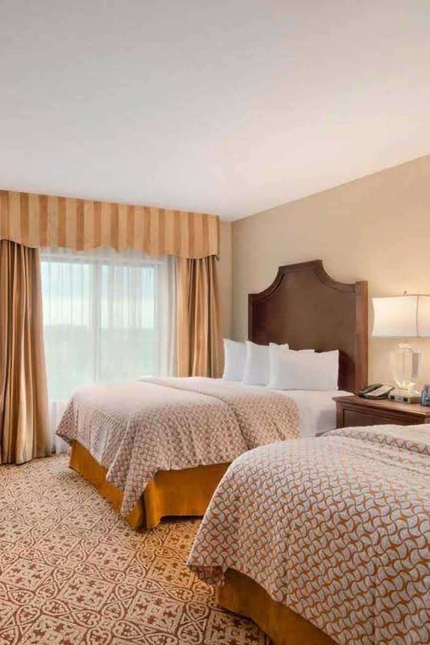 Hotel Embassy Suites San Antonio Riverwalk Downtown photo 1