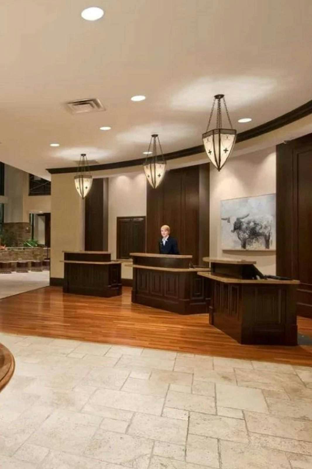 Hotel Embassy Suites San Antonio Riverwalk Downtown photo 2