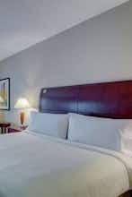 Hotel Hilton Garden Inn® Norwalk photo 2