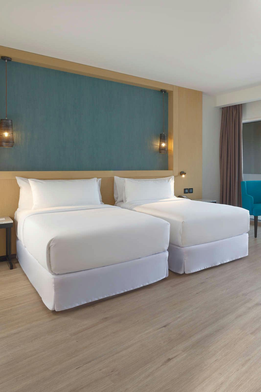 Hotel Occidental Sharjah Grand photo 3