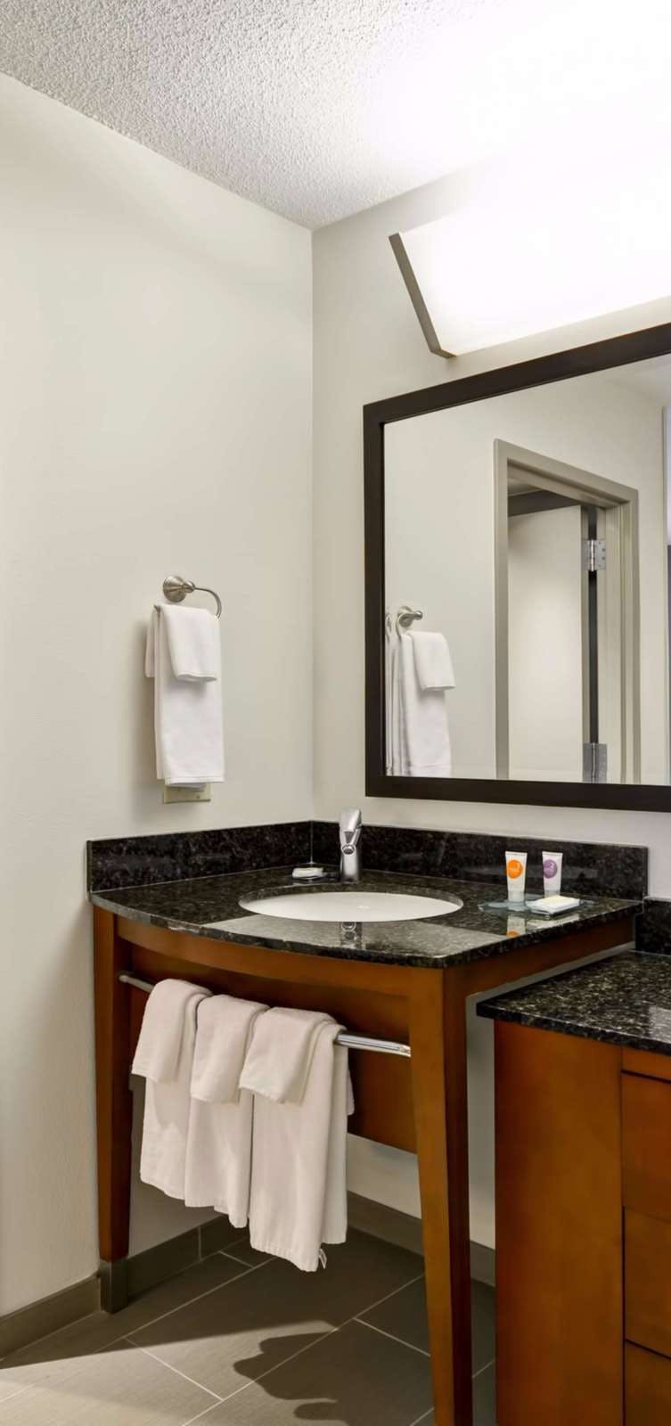 Hotel Hyatt Place Kansas City/Overland Park/Metcalf photo 3