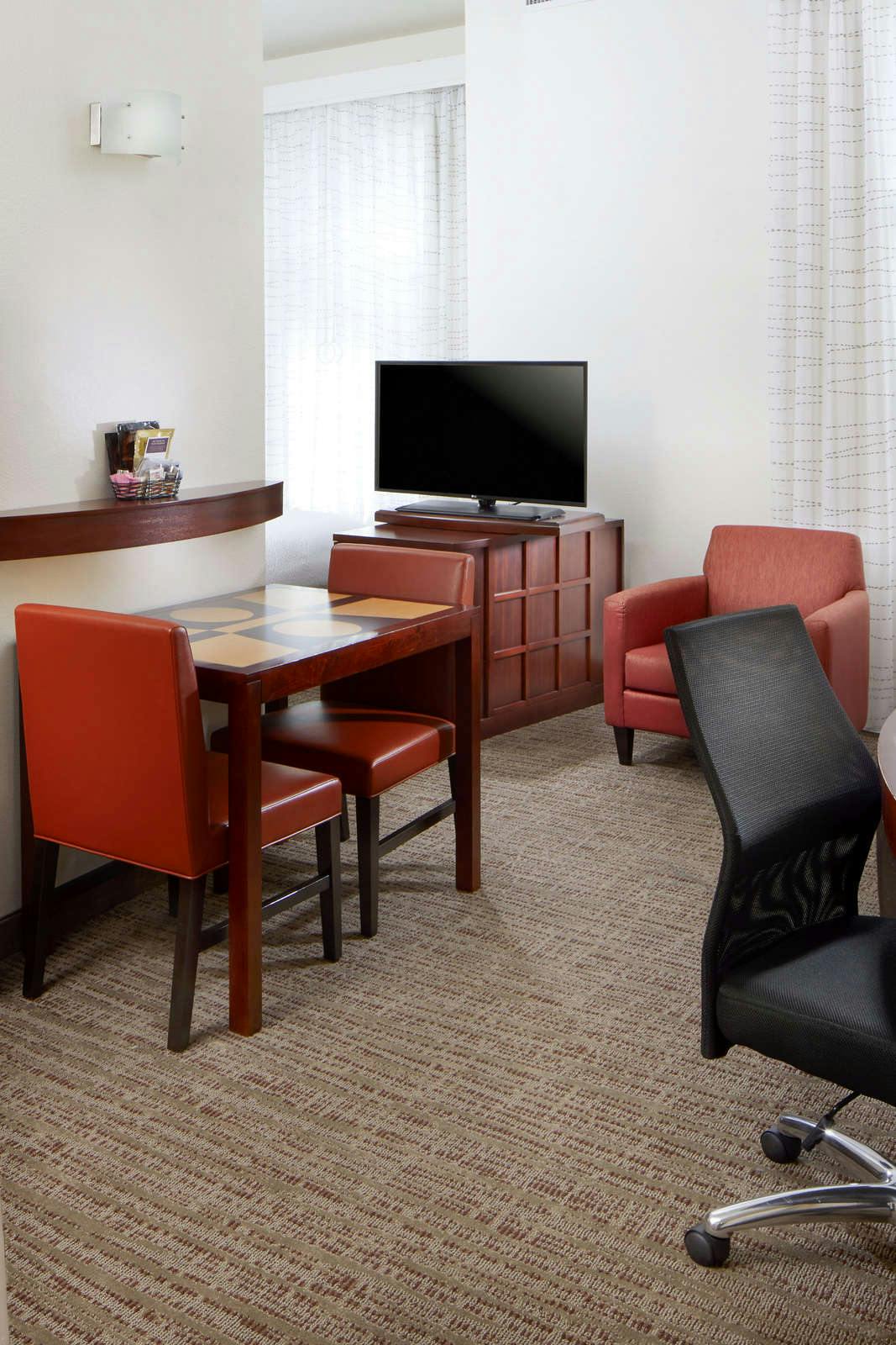 Hotel Residence Inn by Marriott San Antonio Six Flags at The Rim photo 3