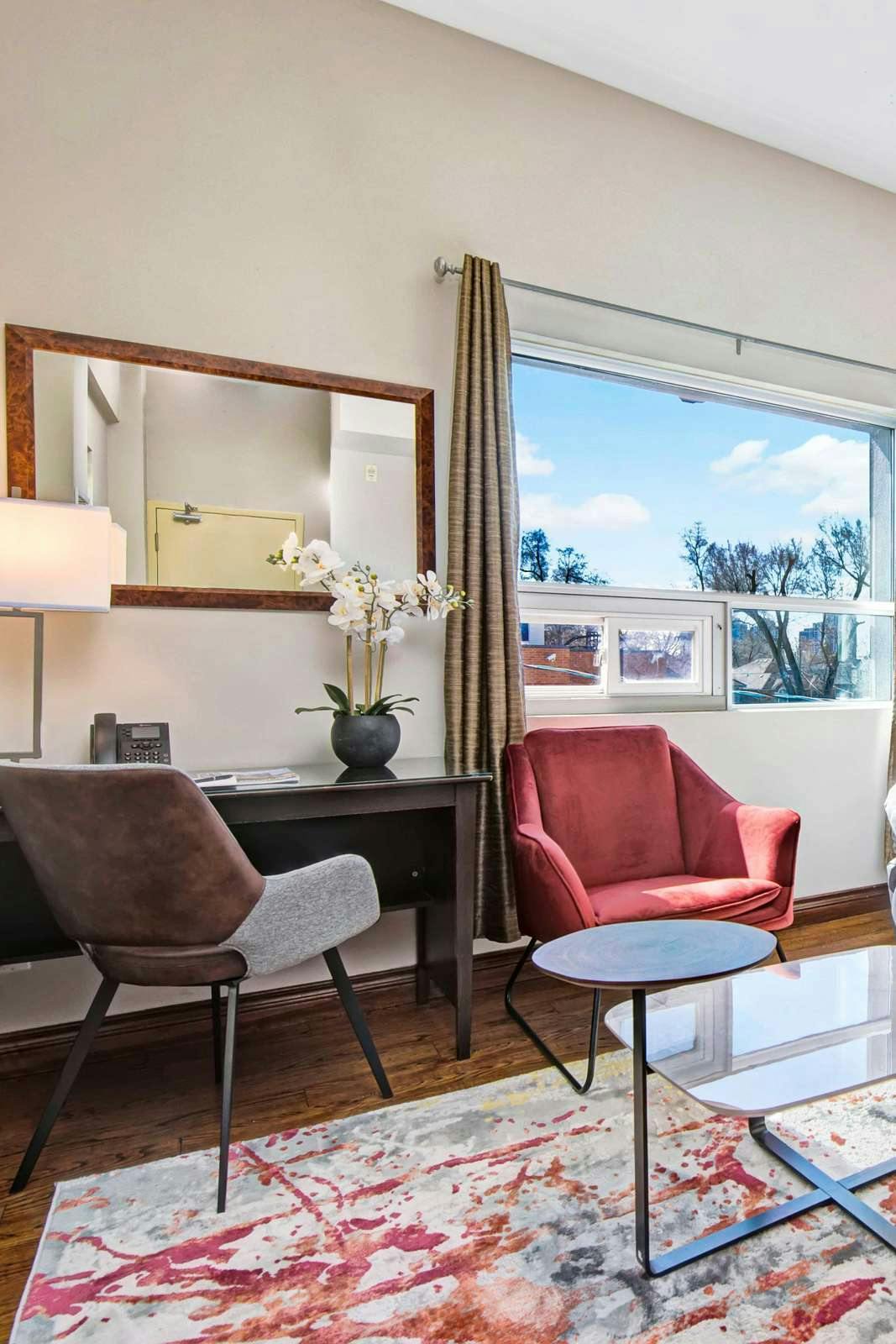 Willowdale Hotel
