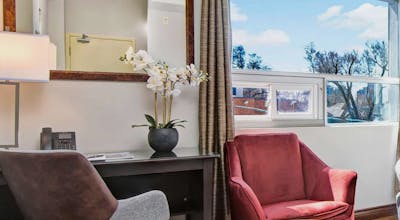 Willowdale Hotel
