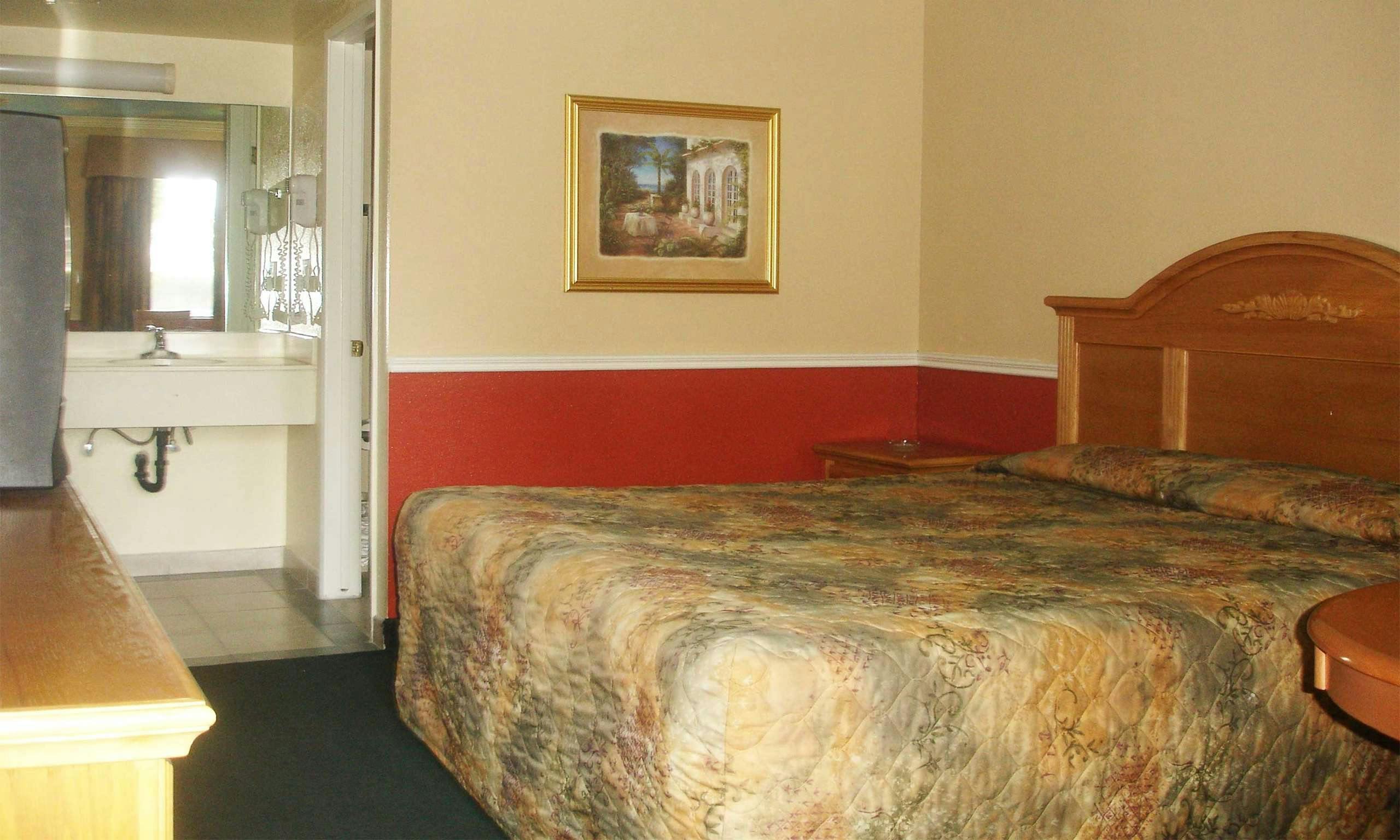 Rivera Inn and Suites Motel