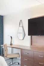 Hotel Holiday Inn Express Hotel & Suites Cambridge photo 2