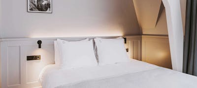 Supernova Hotel