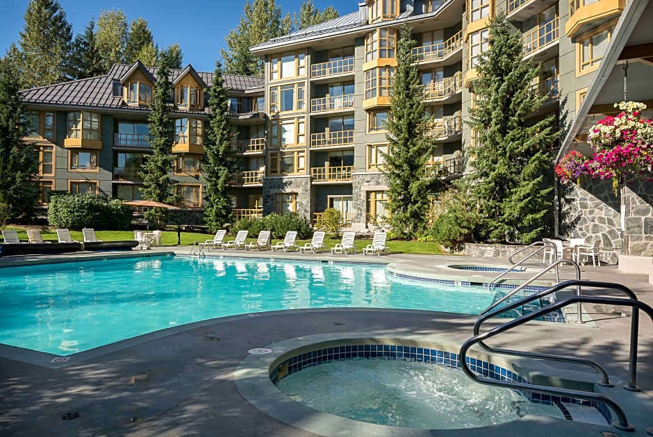 Hotel ResortQuest at Whistler Cascade Lodge photo 1