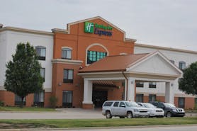Holiday Inn Express Hotel & Suites Bloomington West