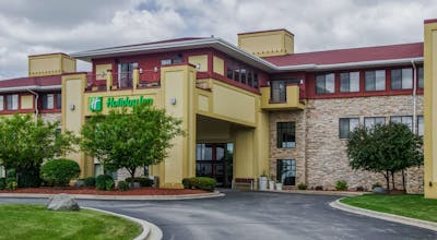 Holiday Inn Pewaukee