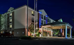 Holiday Inn Express Hotel & Suites New Berlin