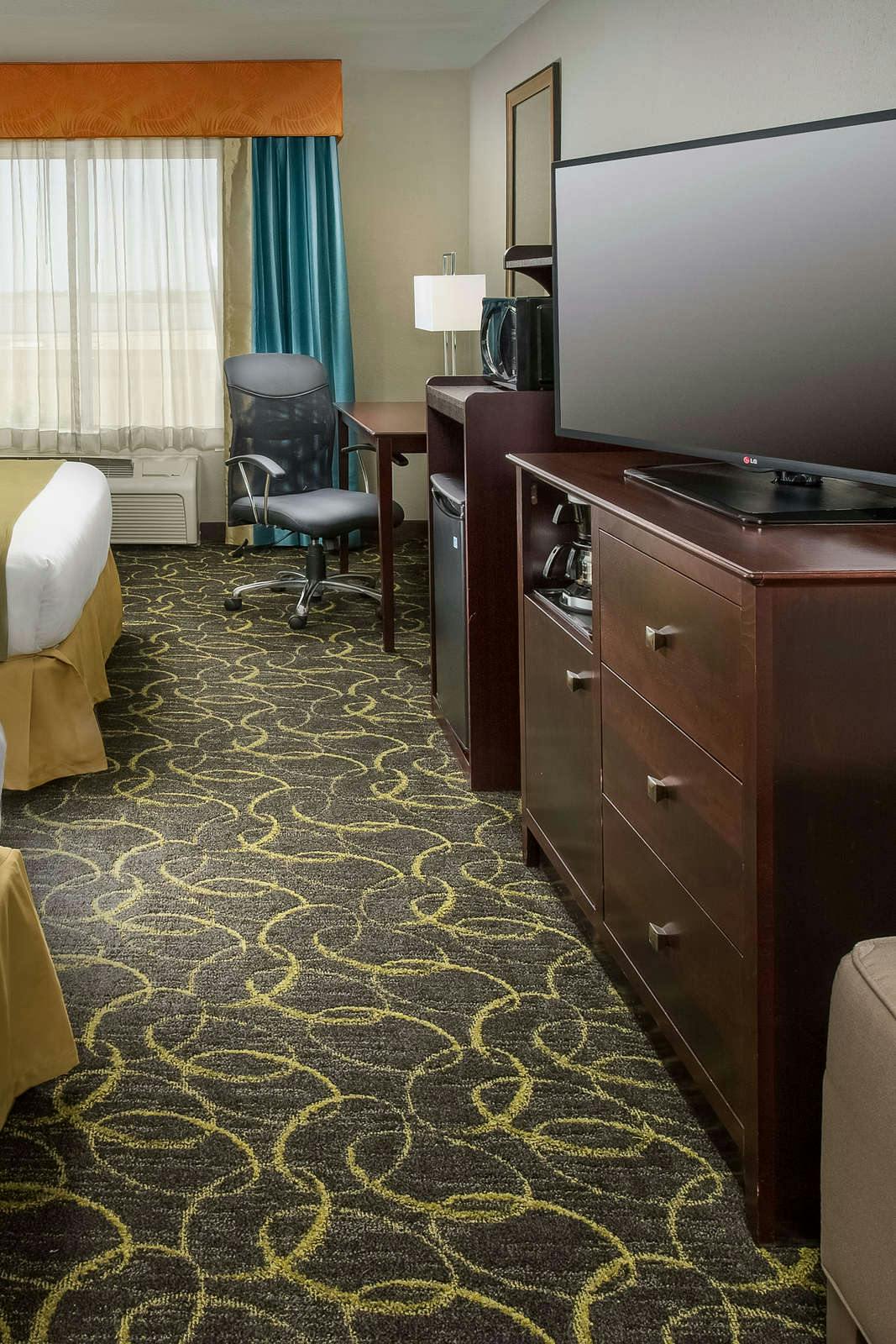 Hotel Holiday Inn Express Hotel & Suites Grapevine photo 4