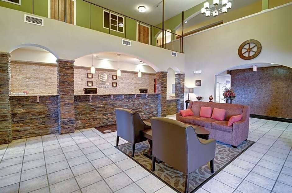 Hotel Comfort Inn & Suites Amarillo West Near Medical Center photo 2