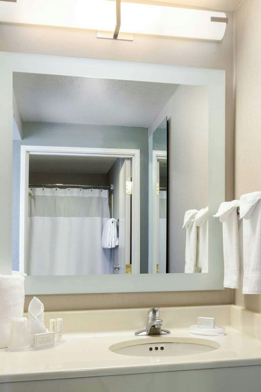 Hotel Springhill Suites By Marriott Louisville Hurstbourne North photo 5