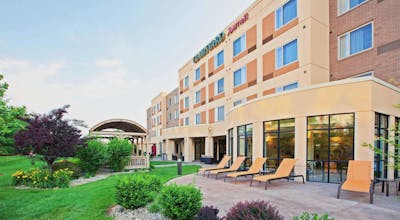 Courtyard by Marriott Louisville Northeast