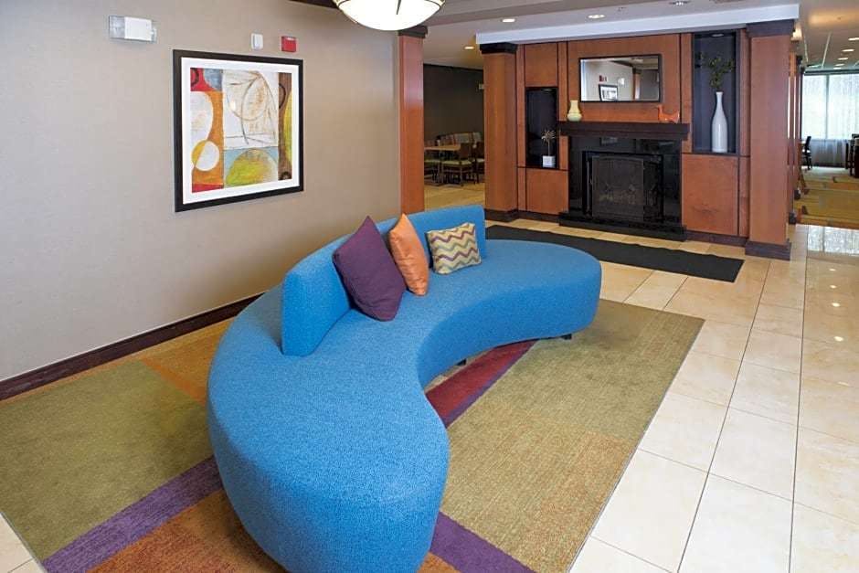 Hotel Fairfield Inn by Marriott White River Junction photo 1