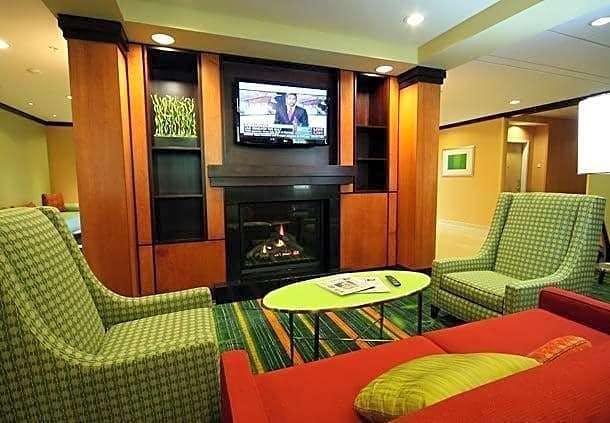 Hotel Fairfield Inn by Marriott White River Junction photo 4