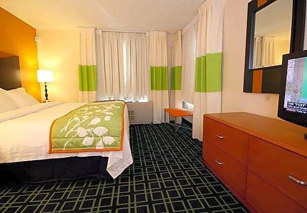 Hotel Fairfield Inn by Marriott White River Junction photo 5