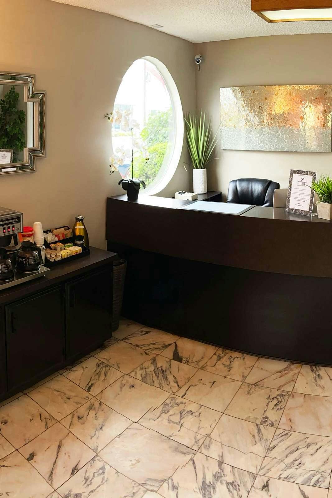 Hotel Vantage Point Inn Woodland Hills photo 4