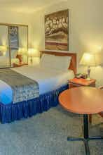 Hotel Vantage Point Inn Woodland Hills photo 1