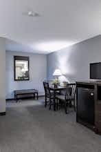 Hotel Mt. Madison Inn & Suites photo 5