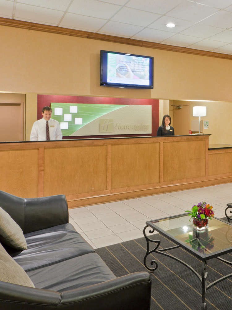 Hotel Holiday Inn Fort Washington photo 3