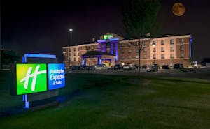 Holiday Inn Express Hotel & Suites North Troy