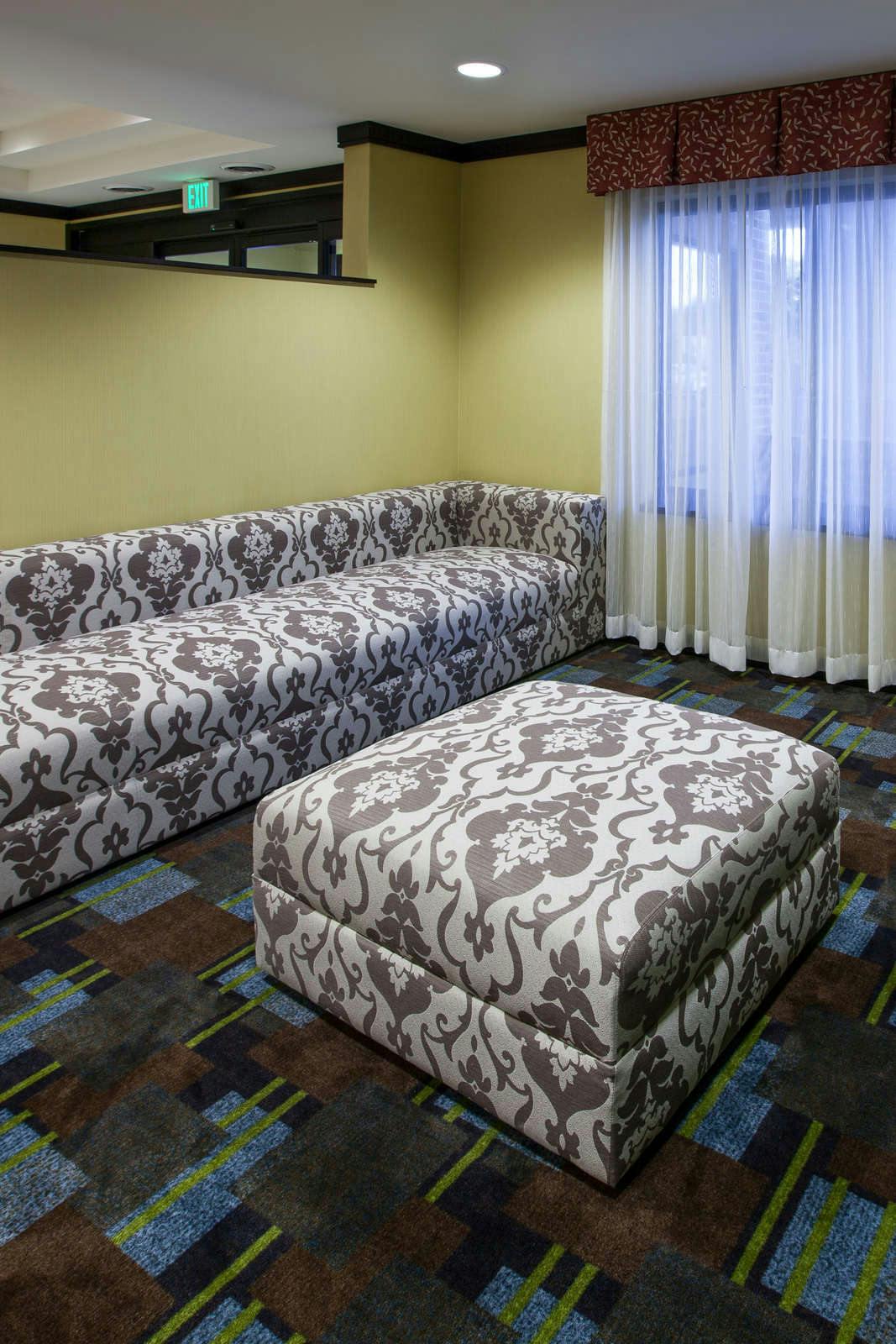 Hotel Holiday Inn Express Hotel & Suites North Troy photo 5