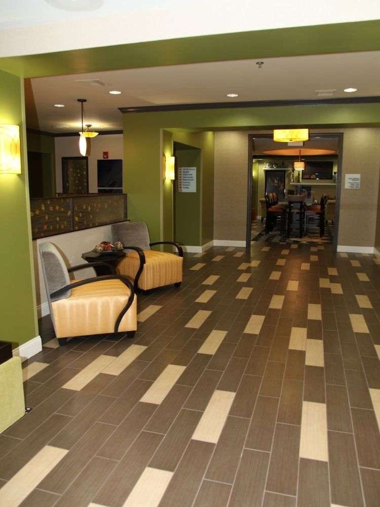 Hotel Holiday Inn Express Hotel & Suites Huntsville Airport photo 3