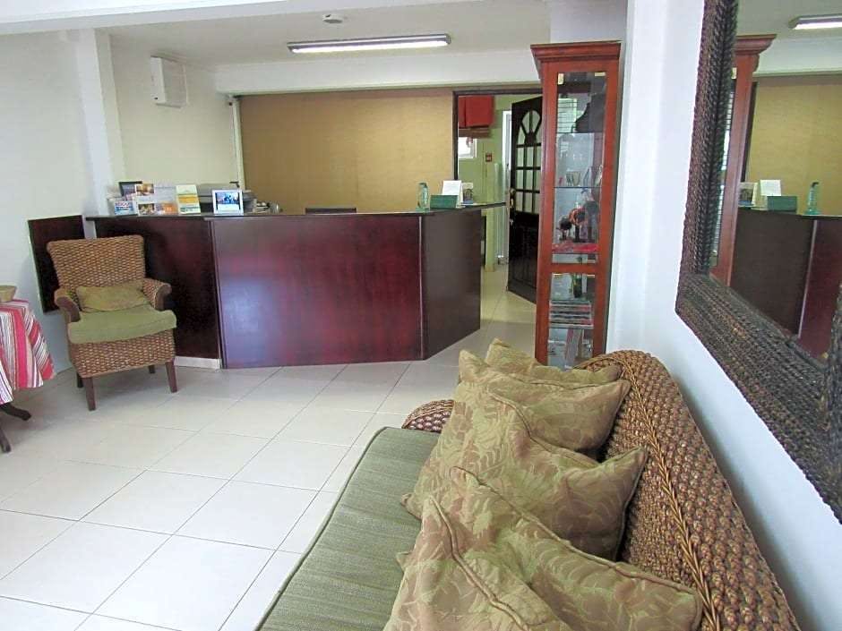 Hotel Albrook Inn photo 1