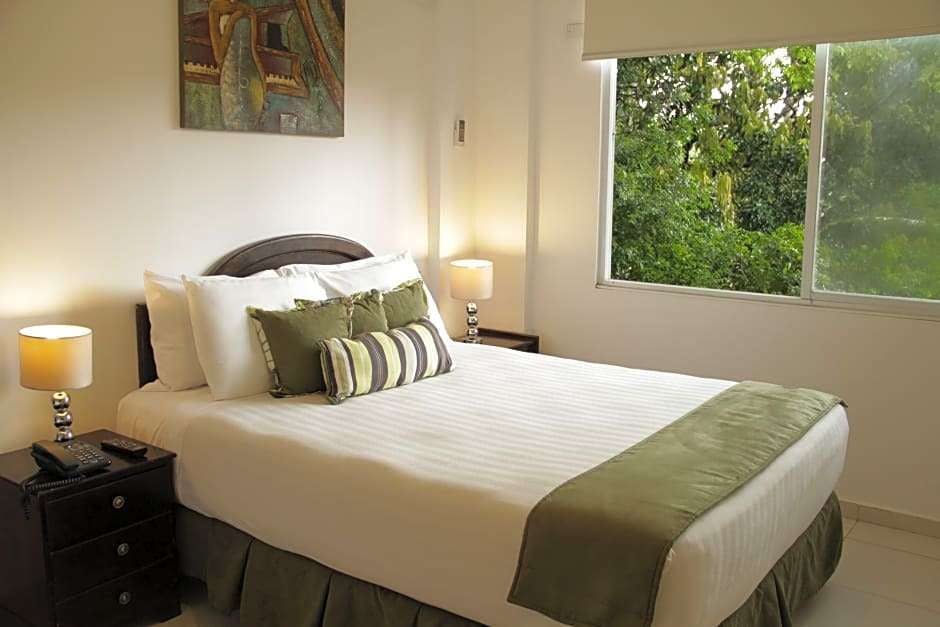 Hotel Albrook Inn photo 2