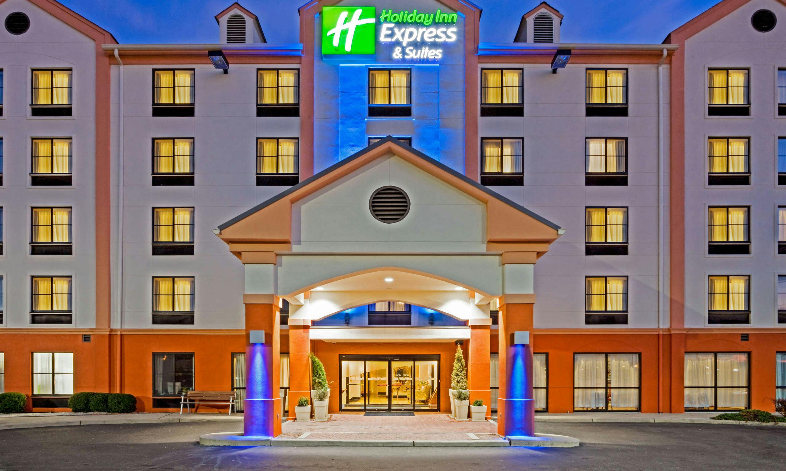 Holiday Inn Express Hotel & Suites Meadowlands