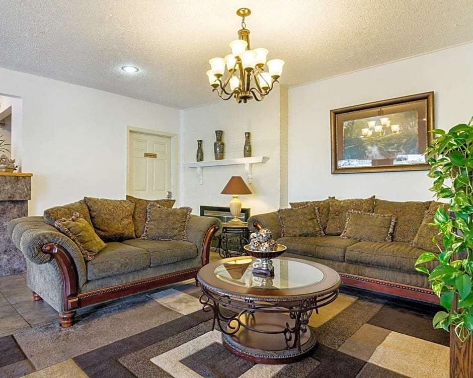 Hotel Meadow Acres Inn photo 2