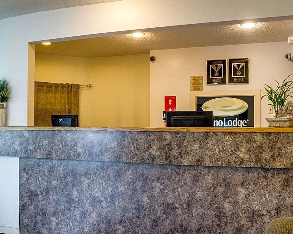 Hotel Meadow Acres Inn photo 4