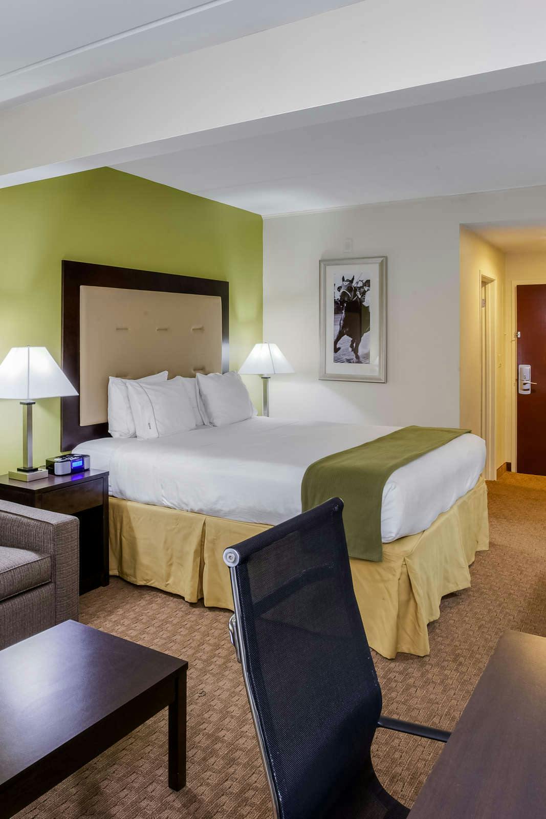 Hotel Holiday Inn Express Hotel & Suites Laurel photo 3