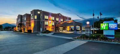 Holiday Inn Express Hotel & Suites Morgan Hill