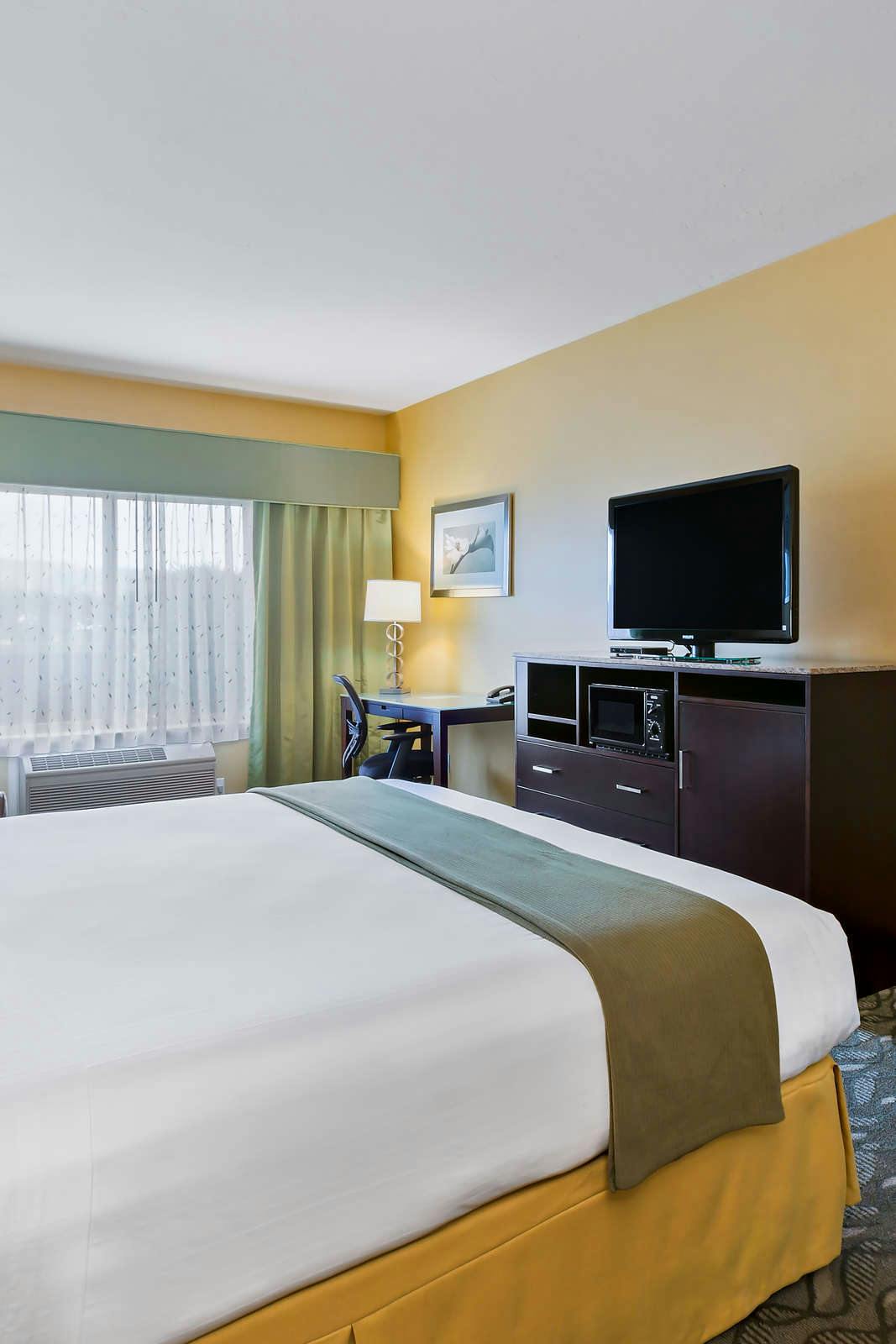 Hotel Holiday Inn Express Hotel & Suites Morgan Hill photo 5