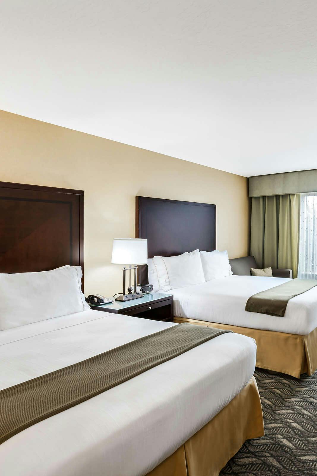 Hotel Holiday Inn Express Hotel & Suites Morgan Hill photo 4