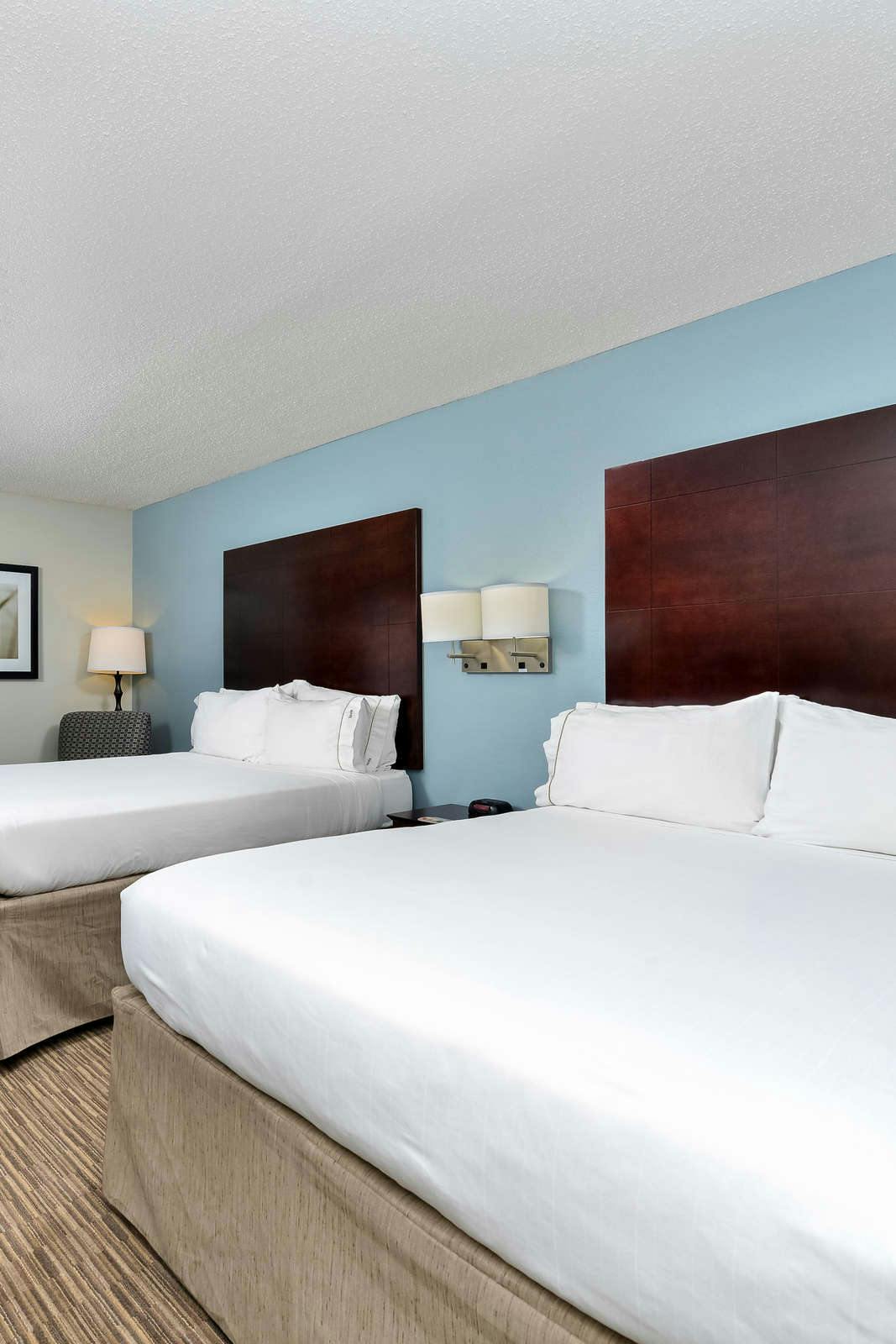 Hotel Holiday Inn Express Hotel & Suites Tampa / Rocky Point Island photo 2