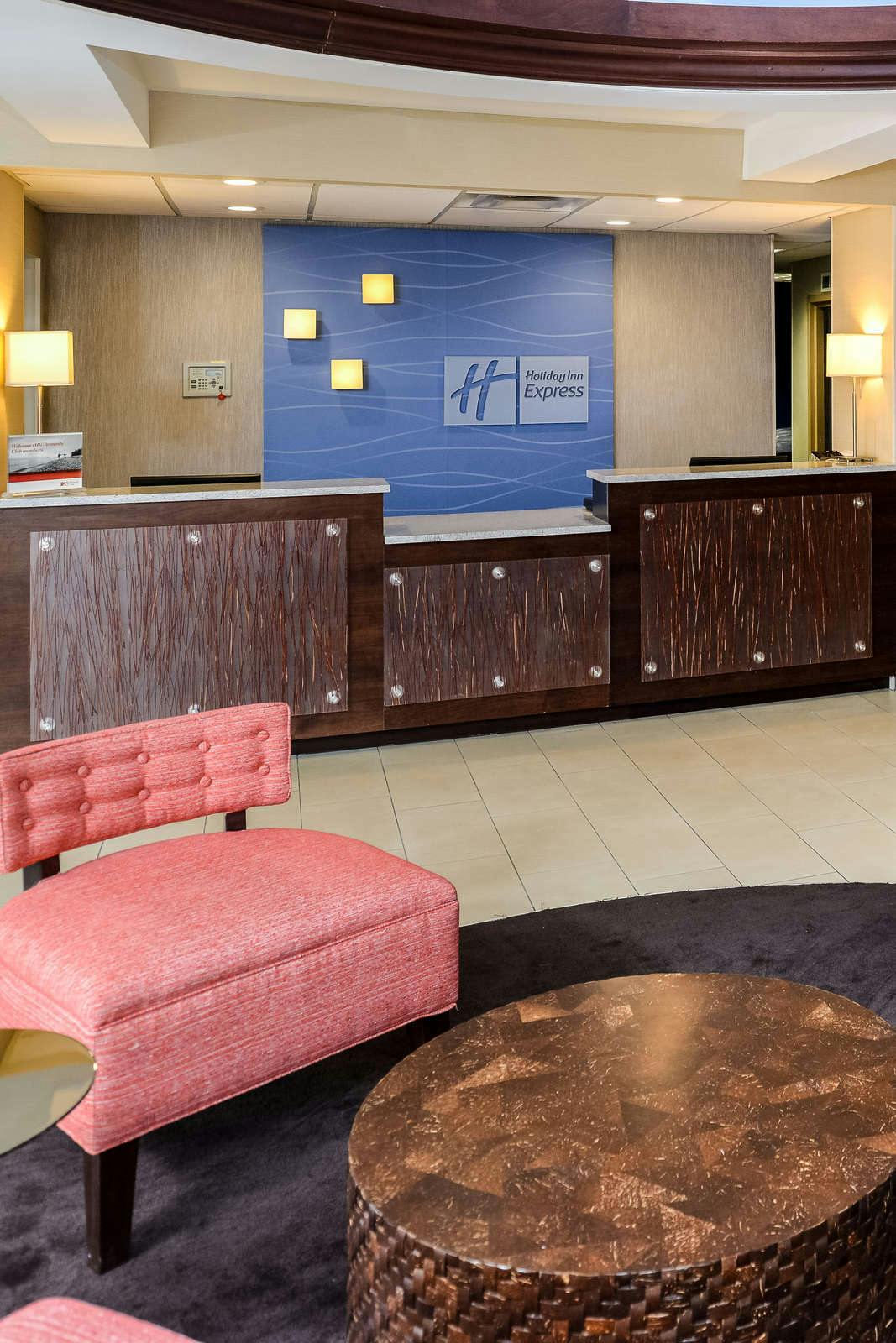 Hotel Holiday Inn Express Hotel & Suites Tampa / Rocky Point Island photo 4